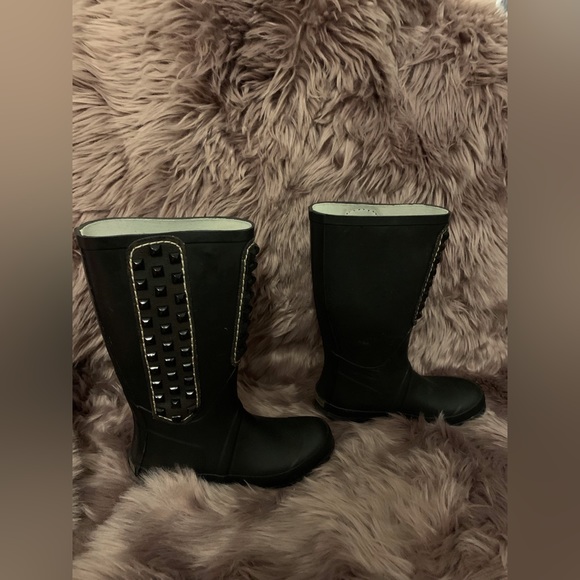 BCBG MaxAzria Studded Rubber Rain Snow Knee Boots Black Size 7 - Picture 4 of 8